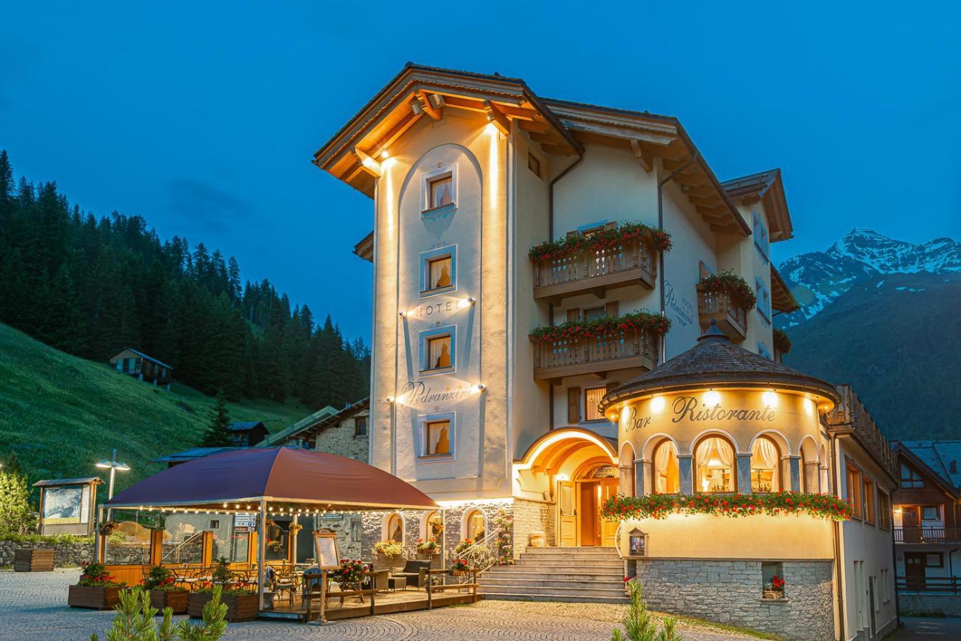 Hotel Pedranzini サンタ・カテリーナ・ヴァルフルヴァ エクステリア 写真