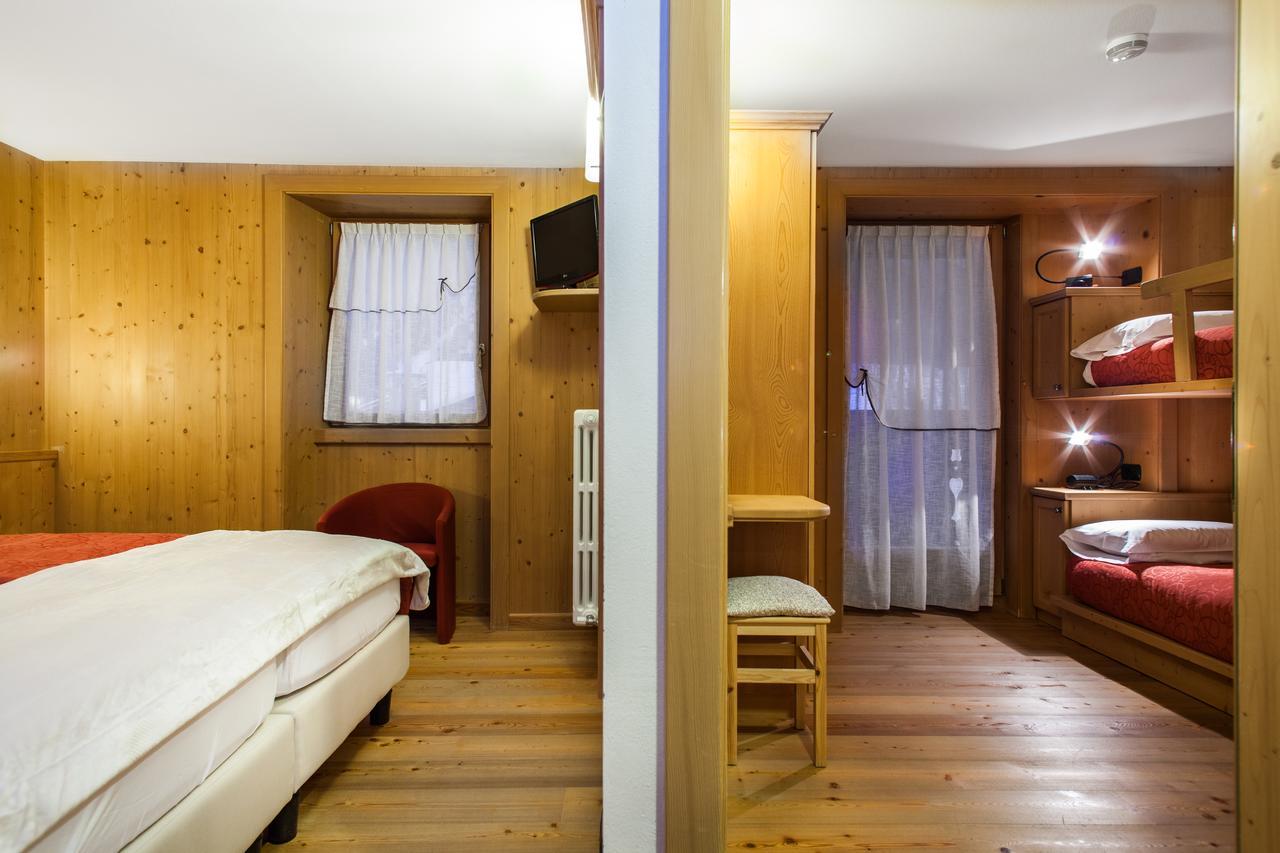 Hotel Pedranzini サンタ・カテリーナ・ヴァルフルヴァ エクステリア 写真