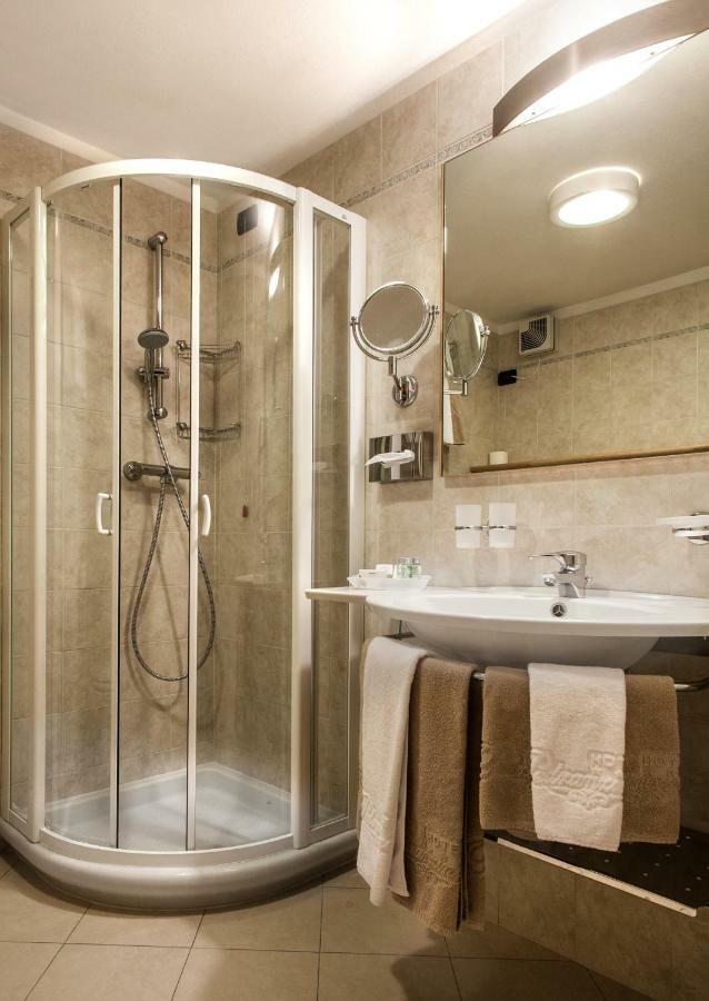 Hotel Pedranzini サンタ・カテリーナ・ヴァルフルヴァ エクステリア 写真